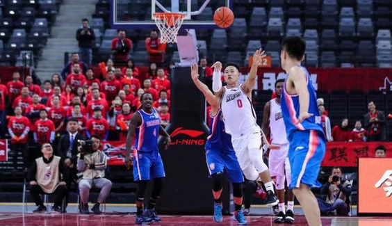  科雷兹主场球迷助威催生神奇胜利