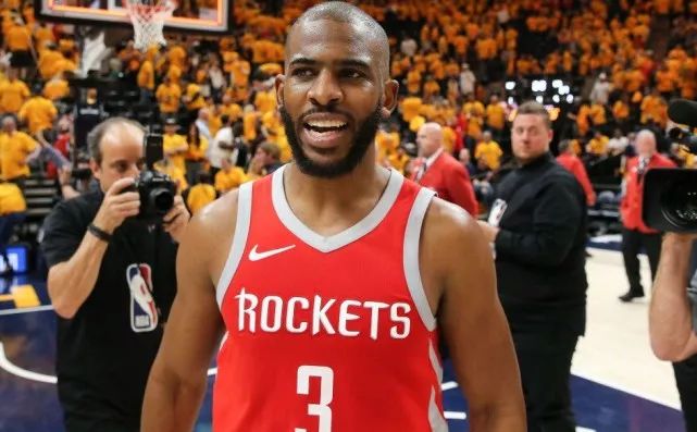  圣埃蒂安老将挑大梁，关键助攻改写积分榜格局