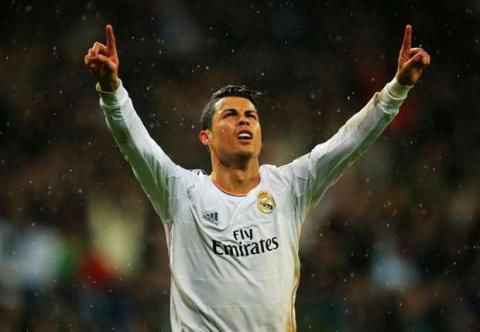  比勒菲尔德顽强逼平班霸拜仁，升班马展现坚韧斗志