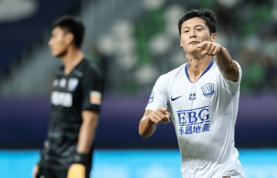  勒沃库森新援闪耀首秀，关键进球助力球队突围  