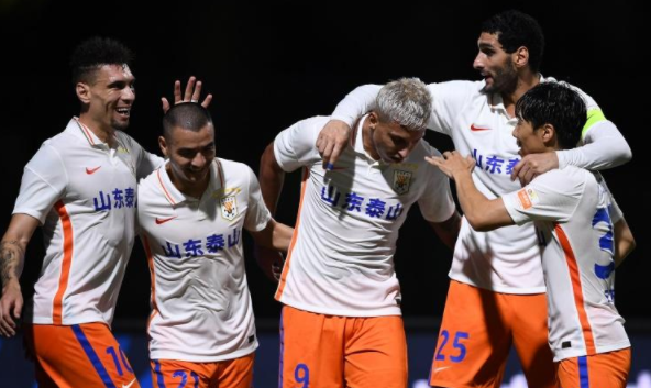  圣埃蒂安保级生死战告捷，替补奇兵破门点燃全场激情